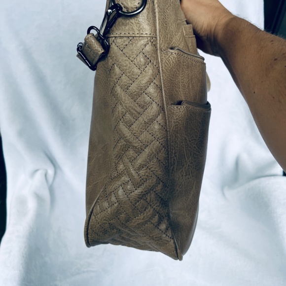 Sam & Hadley Gray Faux Leather Hobo Bag Zipper Quilted Accent Large Size - Picture 4 of 10